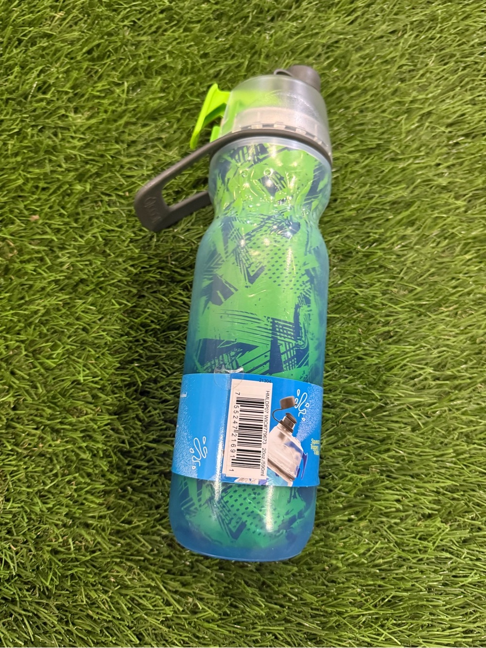 O2Cool Mist & Sip Water Bottles Sprayers - Picture 2 of 5
